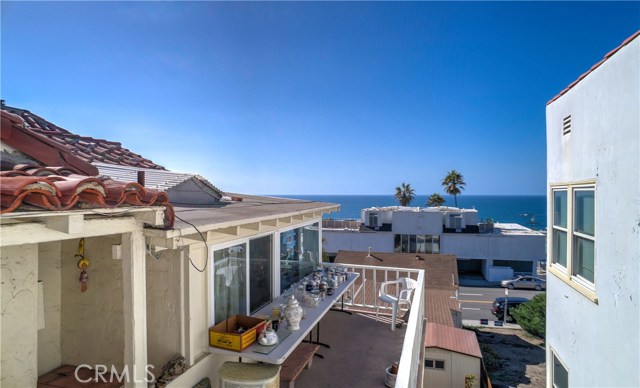 3905 Crest Drive, Manhattan Beach, California 90266, 4 Bedrooms Bedrooms, ,Residential,Sold,Crest,SB18266979