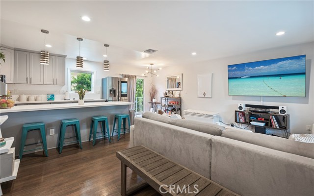 610 Inglewood Ave, Redondo Beach, California 90278, 3 Bedrooms Bedrooms, ,1 BathroomBathrooms,Residential,Sold,Inglewood Ave,SB20256411