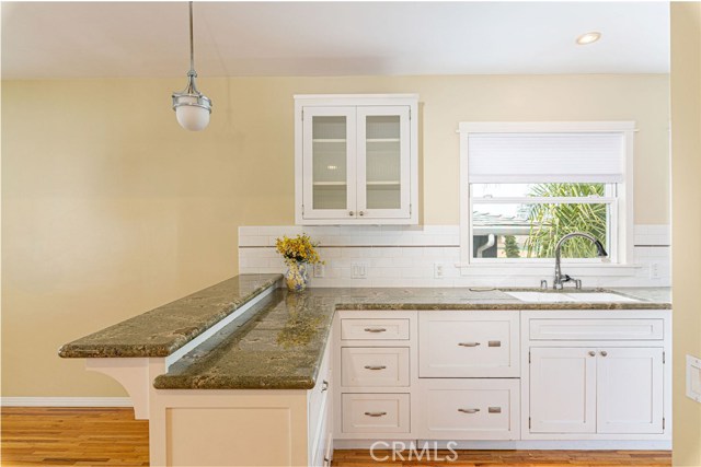 613 19th Street, Manhattan Beach, California 90266, 3 Bedrooms Bedrooms, ,2 BathroomsBathrooms,Residential,Sold,19th,SB19216606