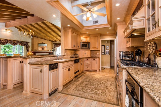 6 Golden Spar Place, Rolling Hills Estates, California 90274, 4 Bedrooms Bedrooms, ,2 BathroomsBathrooms,Residential,Sold,Golden Spar,PV18242179