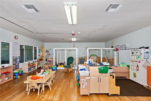 Lynwood, ,Commercial,For Sale,Lynwood,CV20155528