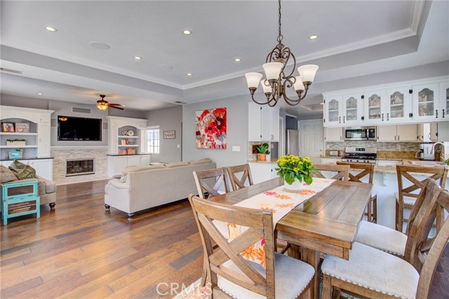 2606 Huntington Lane, Redondo Beach, California 90278, 4 Bedrooms Bedrooms, ,2 BathroomsBathrooms,Residential,Sold,Huntington,PV19130613