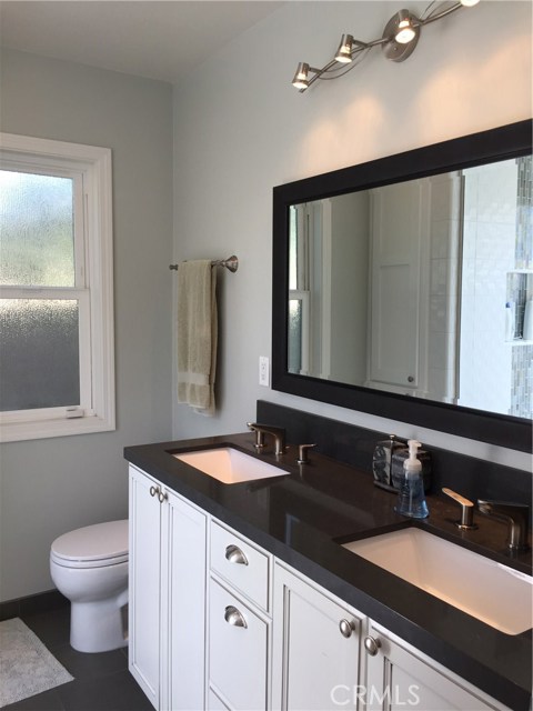 Master bath - dual sinks
