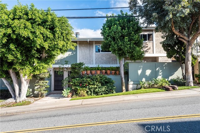 2200 Vanderbilt Lane, Redondo Beach, California 90278, 2 Bedrooms Bedrooms, ,2 BathroomsBathrooms,Residential,Sold,Vanderbilt,SB18281133
