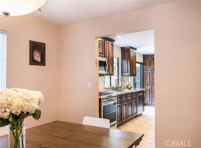 2507 Huntington Lane Lane, Redondo Beach, California 90278, 3 Bedrooms Bedrooms, ,2 BathroomsBathrooms,Residential,Sold,Huntington Lane,SB18089282