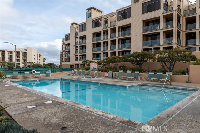 140 The Village, Redondo Beach, California 90277, 1 Bedroom Bedrooms, ,1 BathroomBathrooms,Residential,Sold,The Village,SB19072701