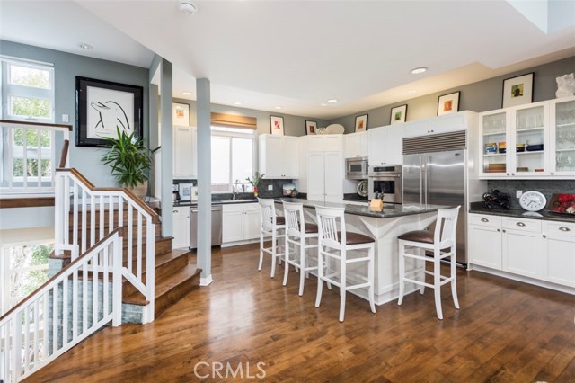 125 4th Street, Hermosa Beach, California 90254, 4 Bedrooms Bedrooms, ,3 BathroomsBathrooms,Residential,Sold,4th,SB18054270