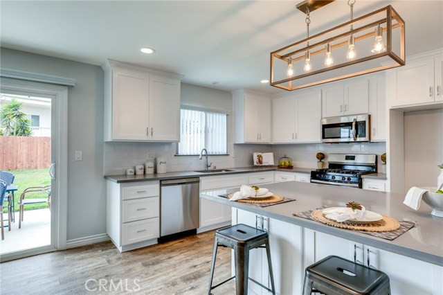 719 Prospect Avenue, Redondo Beach, California 90277, 4 Bedrooms Bedrooms, ,1 BathroomBathrooms,Residential,Sold,Prospect,SB19099865