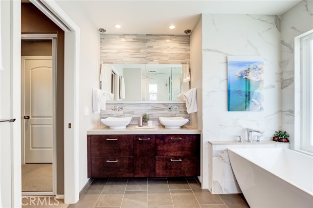 1924 Ruhland Avenue, Redondo Beach, California 90278, 3 Bedrooms Bedrooms, ,2 BathroomsBathrooms,Residential,Sold,Ruhland,SB21069675