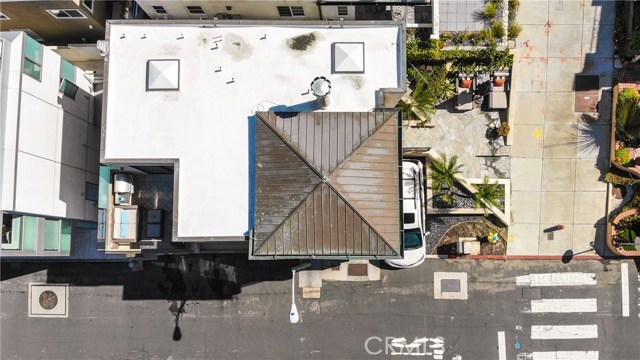 113 19th Street, Manhattan Beach, California 90266, 3 Bedrooms Bedrooms, ,2 BathroomsBathrooms,Residential,Sold,19th,SB20062018