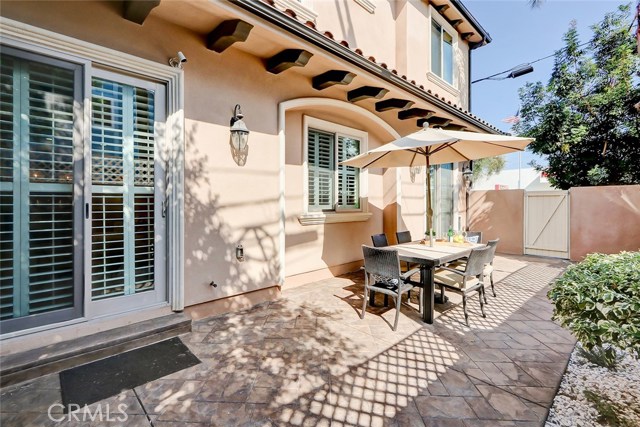 2207 Mackay Lane, Redondo Beach, California 90278, 4 Bedrooms Bedrooms, ,3 BathroomsBathrooms,Residential,Sold,Mackay,SB20220228