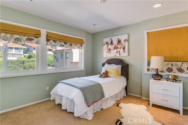 2609 Via Valdes, Palos Verdes Estates, California 90274, 4 Bedrooms Bedrooms, ,3 BathroomsBathrooms,Residential,Sold,Via Valdes,PV17070096