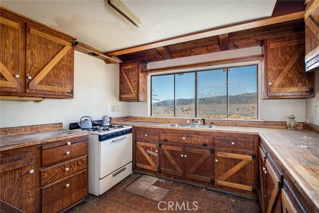 110 Wolf Tree Road Lucerne Valley CA 92268