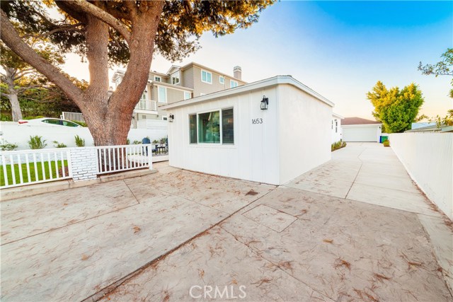 1653 3rd Street, Manhattan Beach, California 90266, 4 Bedrooms Bedrooms, ,3 BathroomsBathrooms,Residential,Sold,3rd,SB18172419