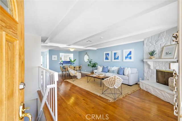 239 Juanita Avenue, Redondo Beach, California 90277, 2 Bedrooms Bedrooms, ,2 BathroomsBathrooms,Residential,Sold,Juanita,RS20073580