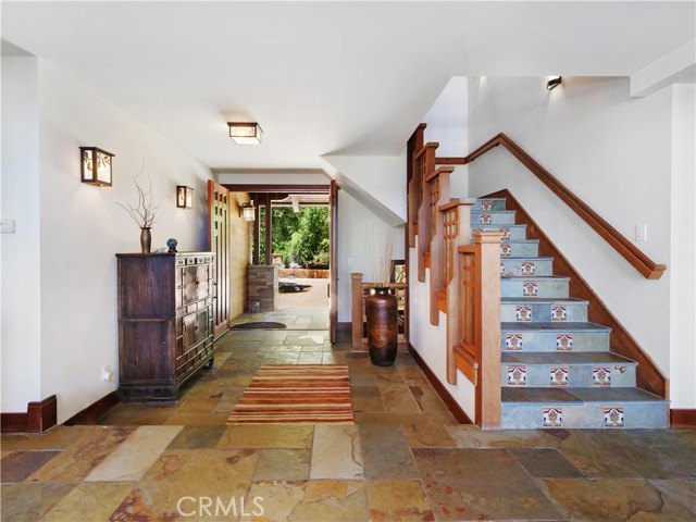 Foyer/entry