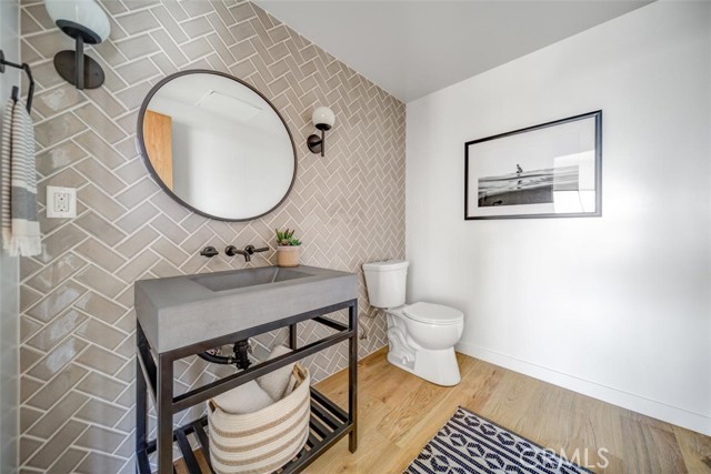 951 15th St, Hermosa Beach, California 90254, 4 Bedrooms Bedrooms, ,5 BathroomsBathrooms,Residential,Sold,15th St,SB20148507