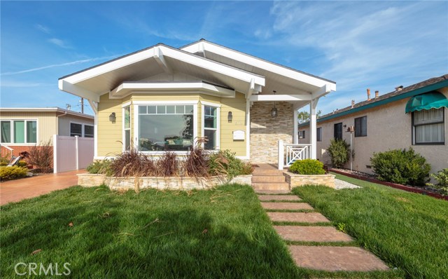 502 Paulina Avenue, Redondo Beach, California 90277, 3 Bedrooms Bedrooms, ,2 BathroomsBathrooms,Residential,Sold,Paulina,SB17257861