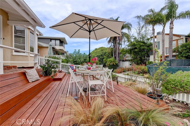 401 6th Street, Manhattan Beach, California 90266, 4 Bedrooms Bedrooms, ,2 BathroomsBathrooms,Residential,Sold,6th,SB20226539