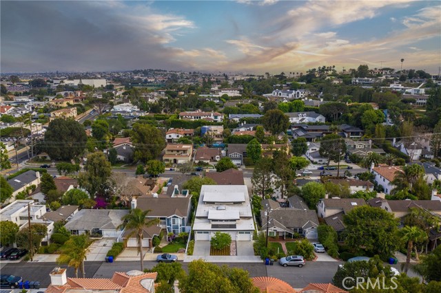 1226 3rd Street, Manhattan Beach, California 90266, 6 Bedrooms Bedrooms, ,5 BathroomsBathrooms,Residential,Sold,3rd,SB21132177