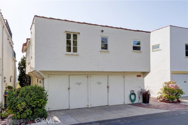 3905 Crest Drive, Manhattan Beach, California 90266, 3 Bedrooms Bedrooms, ,Residential,Sold,Crest,SB19240278