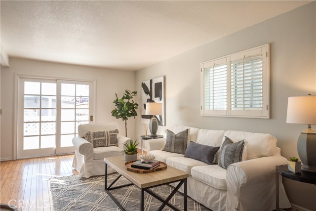 1747 Dixon Street, Redondo Beach, California 90278, 4 Bedrooms Bedrooms, ,1 BathroomBathrooms,Residential,Sold,Dixon,SB20019843