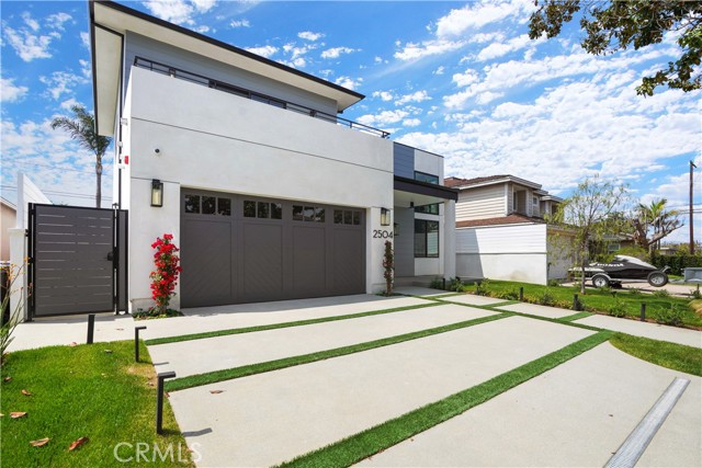 2504 Fisk Ln, Redondo Beach, California 90278, 4 Bedrooms Bedrooms, ,3 BathroomsBathrooms,Residential,Sold,Fisk Ln,DW21052780