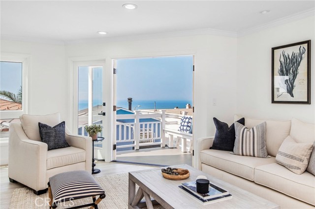 309 20th Place, Manhattan Beach, California 90266, 3 Bedrooms Bedrooms, ,1 BathroomBathrooms,Residential,Sold,20th,SB20217886