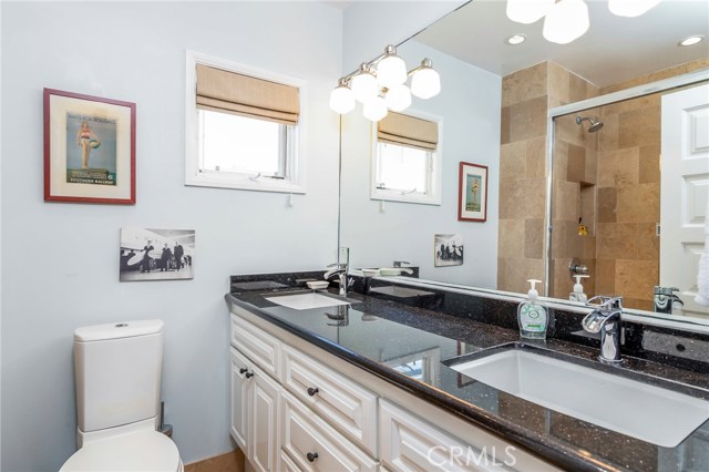 18 5th Street, Hermosa Beach, California 90254, 3 Bedrooms Bedrooms, ,4 BathroomsBathrooms,Residential,Sold,5th,SB18157510