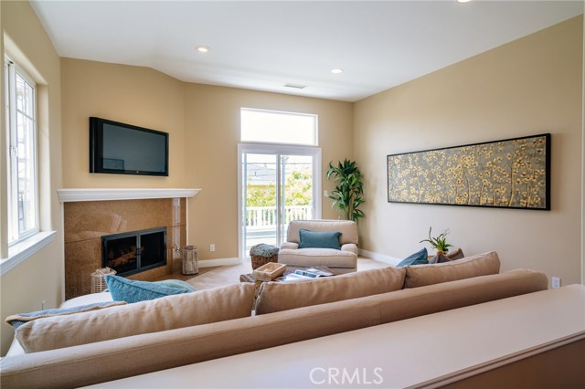 517 Longfellow Avenue, Manhattan Beach, California 90266, 4 Bedrooms Bedrooms, ,3 BathroomsBathrooms,Residential,Sold,Longfellow,SB19067192