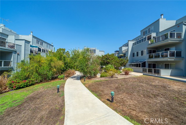 210 The Village, Redondo Beach, California 90277, 2 Bedrooms Bedrooms, ,2 BathroomsBathrooms,Residential,Sold,The Village,SB19226397