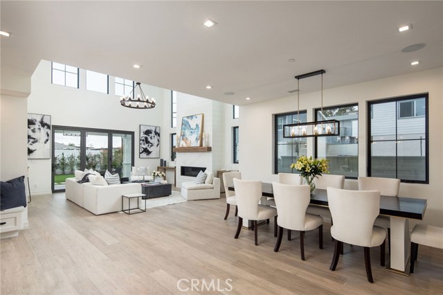 1761 11th Street, Manhattan Beach, California 90266, 5 Bedrooms Bedrooms, ,4 BathroomsBathrooms,Residential,Sold,11th,SB19152576