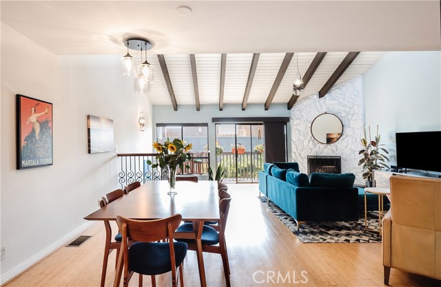 842 1st Street, Hermosa Beach, California 90254, 2 Bedrooms Bedrooms, ,3 BathroomsBathrooms,Residential,Sold,1st,SB20131143