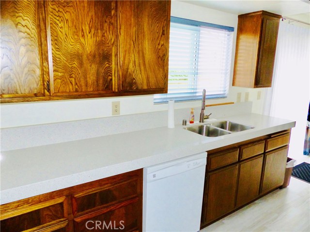 2703 Rockefeller Lane, Redondo Beach, California 90278, 2 Bedrooms Bedrooms, ,2 BathroomsBathrooms,Residential,Sold,Rockefeller,SB19140385