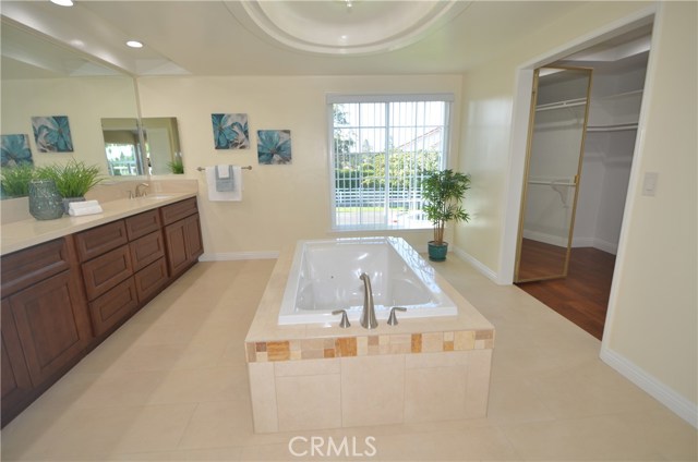 34 Country Lane, Rolling Hills Estates, California 90274, 4 Bedrooms Bedrooms, ,4 BathroomsBathrooms,Residential,Sold,Country,PV18219056