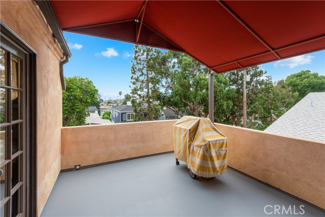 595 31st Street, Manhattan Beach, California 90266, 4 Bedrooms Bedrooms, ,1 BathroomBathrooms,Residential,Sold,31st,SB20193425