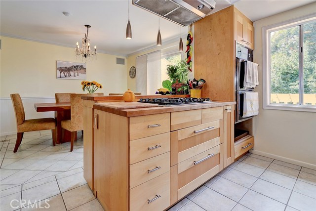 2000 Mathews Avenue, Redondo Beach, California 90278, 2 Bedrooms Bedrooms, ,2 BathroomsBathrooms,Residential,Sold,Mathews,SB19185510