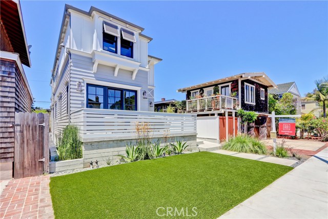 1955 Monterey Boulevard, Hermosa Beach, California 90254, 4 Bedrooms Bedrooms, ,2 BathroomsBathrooms,Residential,Sold,Monterey,SB18111119