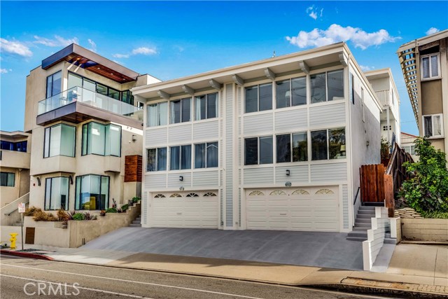 460 Rosecrans Avenue, Manhattan Beach, California 90266, 3 Bedrooms Bedrooms, ,2 BathroomsBathrooms,Residential,Sold,Rosecrans,SB19043748