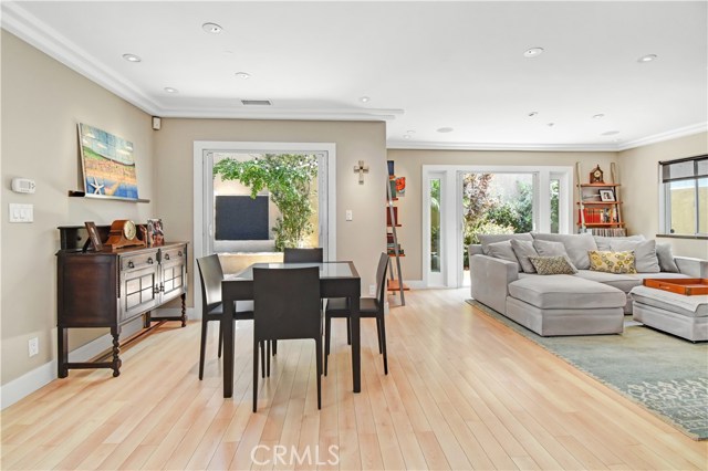 514 Irena #B Avenue, Redondo Beach, California 90277, 3 Bedrooms Bedrooms, ,3 BathroomsBathrooms,Residential,Sold,Irena #B,PV20173462