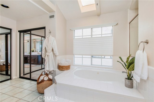 638 6th Street, Hermosa Beach, California 90254, 3 Bedrooms Bedrooms, ,3 BathroomsBathrooms,Residential,Sold,6th,SB20119870