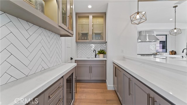 1712 Meadows Avenue, Manhattan Beach, California 90266, 5 Bedrooms Bedrooms, ,2 BathroomsBathrooms,Residential,Sold,Meadows,SB20199095
