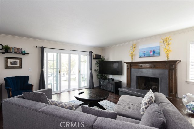 2001 Ernest Avenue, Redondo Beach, California 90278, 4 Bedrooms Bedrooms, ,1 BathroomBathrooms,Residential,Sold,Ernest,SB18238314