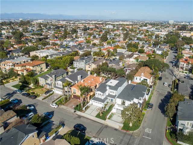 1904 Palm Avenue, Manhattan Beach, California 90266, 5 Bedrooms Bedrooms, ,4 BathroomsBathrooms,Residential,Sold,Palm,SB18071384