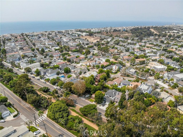 2201 Valley Drive, Manhattan Beach, California 90266, 3 Bedrooms Bedrooms, ,1 BathroomBathrooms,Residential,Sold,Valley,SB20186941