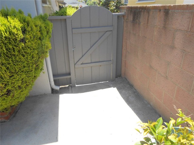 Well Kept Wooden Side Gate.