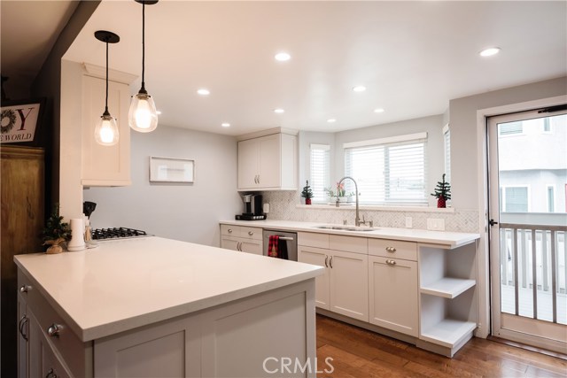 2004 Vanderbilt Lane, Redondo Beach, California 90278, 3 Bedrooms Bedrooms, ,2 BathroomsBathrooms,Residential,Sold,Vanderbilt,SB20257419