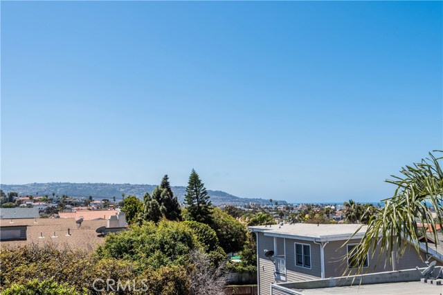 205 Helberta Avenue, Redondo Beach, California 90277, 4 Bedrooms Bedrooms, ,3 BathroomsBathrooms,Residential,Sold,Helberta,SB18113990