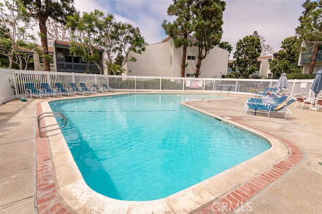 643 Prospect Avenue, Redondo Beach, California 90277, 2 Bedrooms Bedrooms, ,1 BathroomBathrooms,Residential,Sold,Prospect,SB18271931