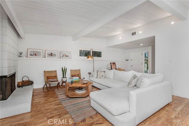 516 24th Street, Hermosa Beach, California 90254, 2 Bedrooms Bedrooms, ,1 BathroomBathrooms,Residential,Sold,24th,SB20201077